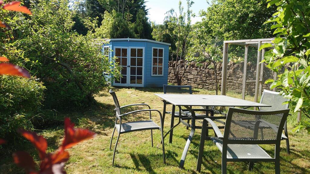 Fernside.summerhouse.JPG