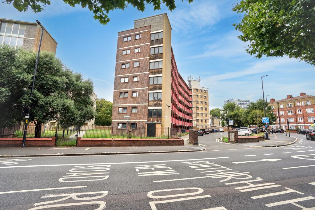 Flat 14, Albert Starr House, Haddonfield Estate, Bush Road, Surrey Quays, London SE8 5AS
