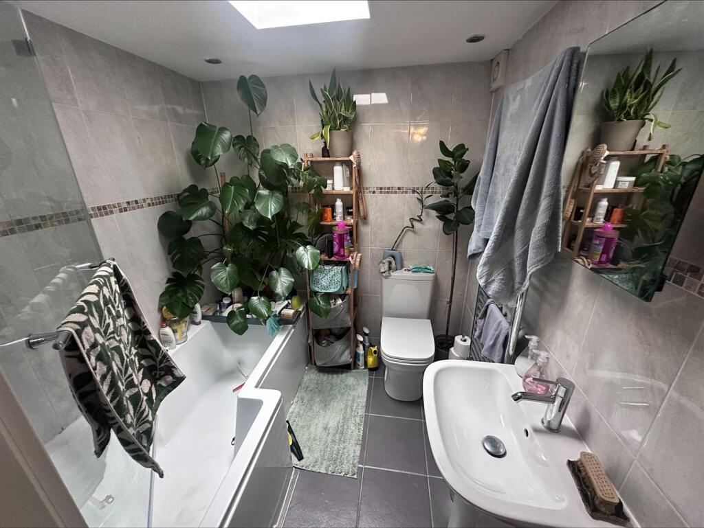Bathroom.jpeg