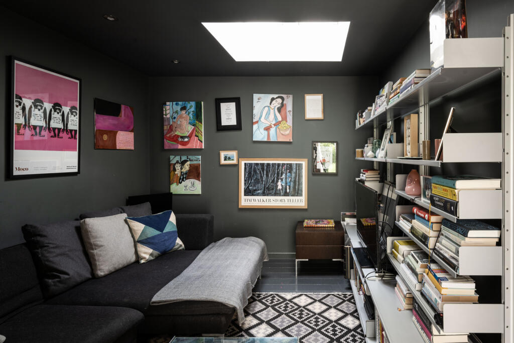 110103 - Woolnough Road_The Modern House (23).jpg