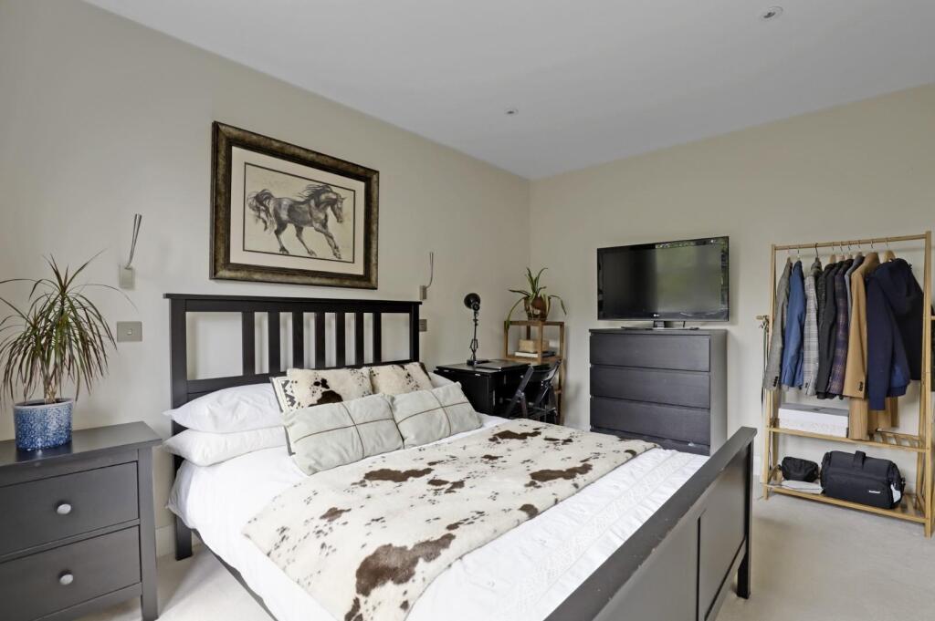 03-aaaeJHPropWpen - Flat 5, 25 Samos Road - 7.jpg