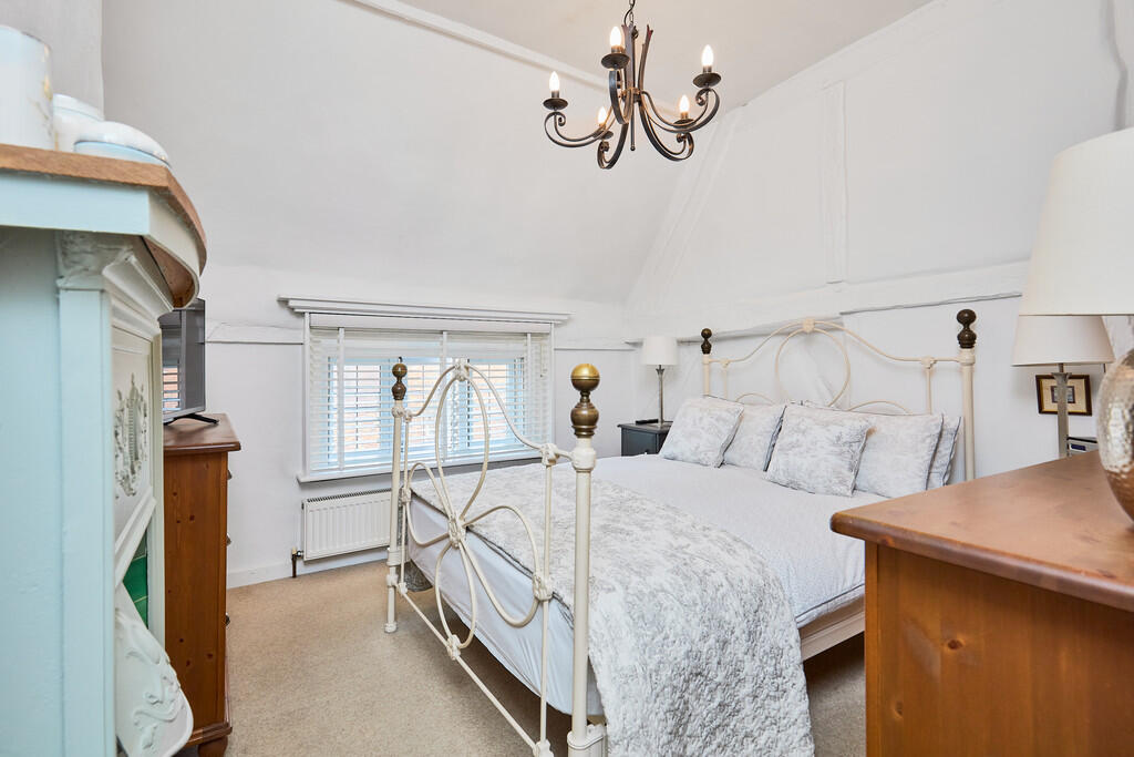 Edward Knight 202...