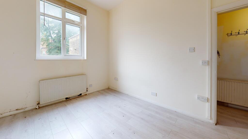Flat B, 8 Cherington Road, Hanwell, London, W7 3HJ