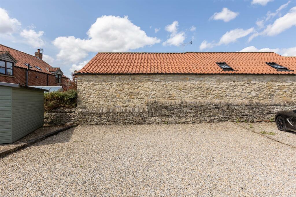 Kays Cottage External-12.jpg