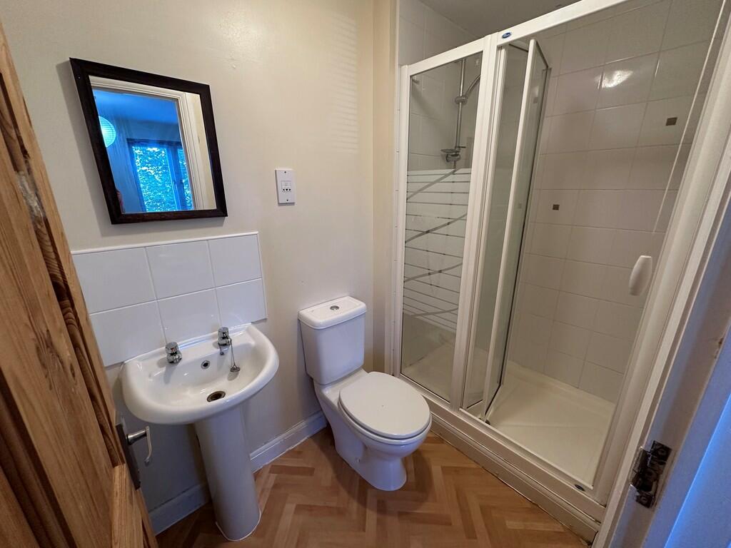 FFRD en suite sho...
