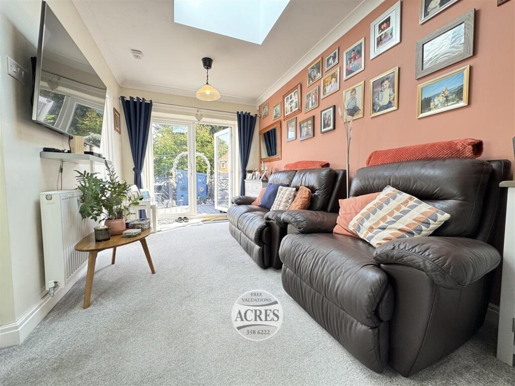 IMG_5811 (Large).jpg