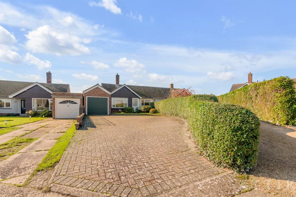 11 Kennedy Close Halesworth IP19 8EG (27).jpg