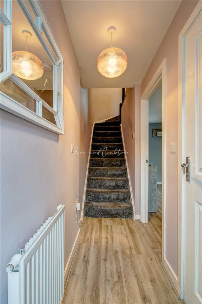 Clos Thomas, St Edeyrns, HernCrabtree (4).jpg