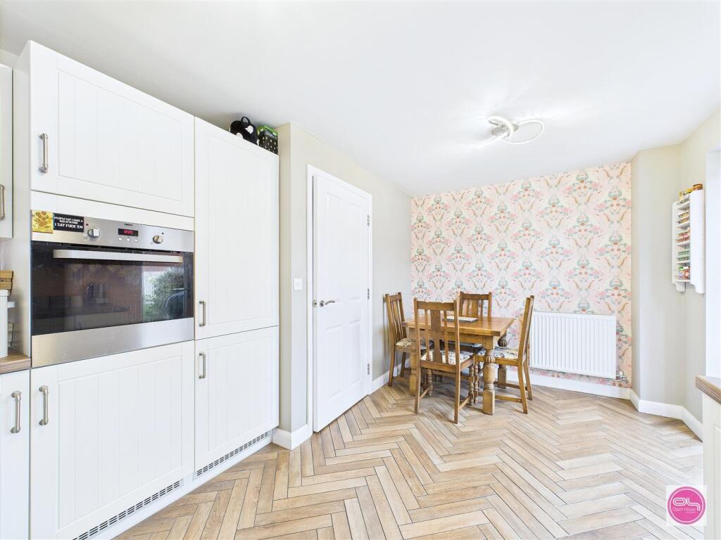 Rook Avenue, Burton Upon Trent (16).jpg