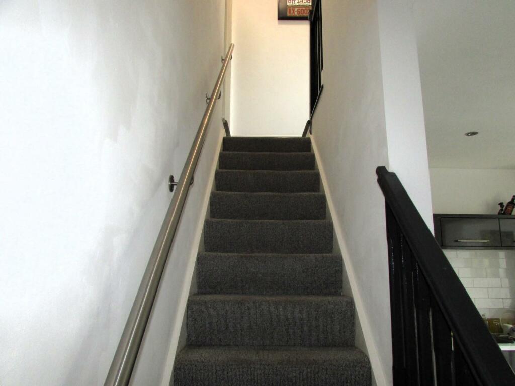 AshtonRd3stairs1.JPG
