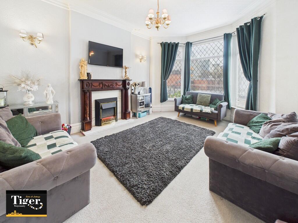 CAM02176G0-PR0725...