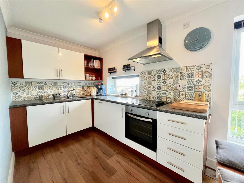 LOUNGE/KITCHEN/DINER