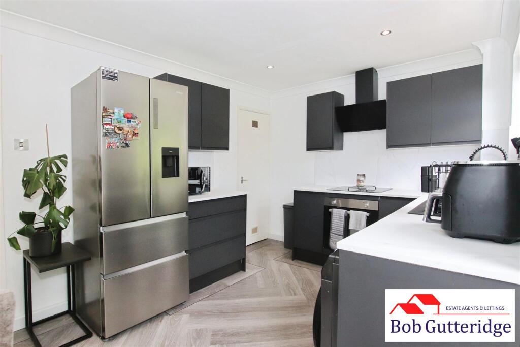 FITTED KITCHEN / DINING ROOM