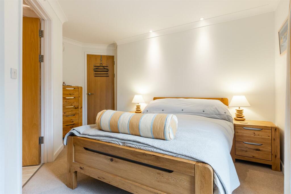 A12 - Dartmouth, Flat 1 Westwater Court - 231220.j