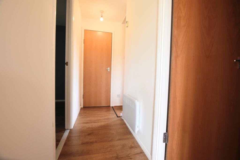 34 Wimbledon Place hallway