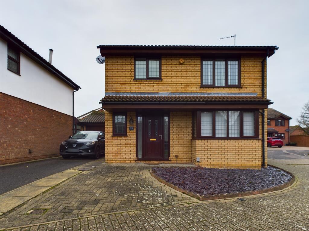 CAM02519G0-PR0203-STILL016