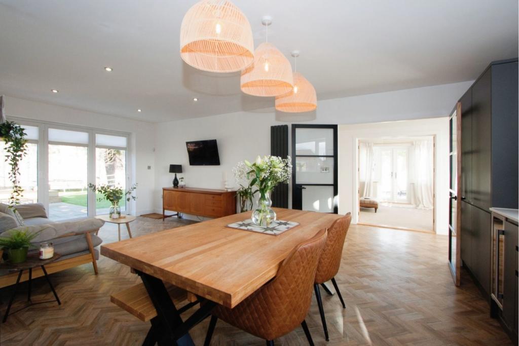 Kitchen/Family Room