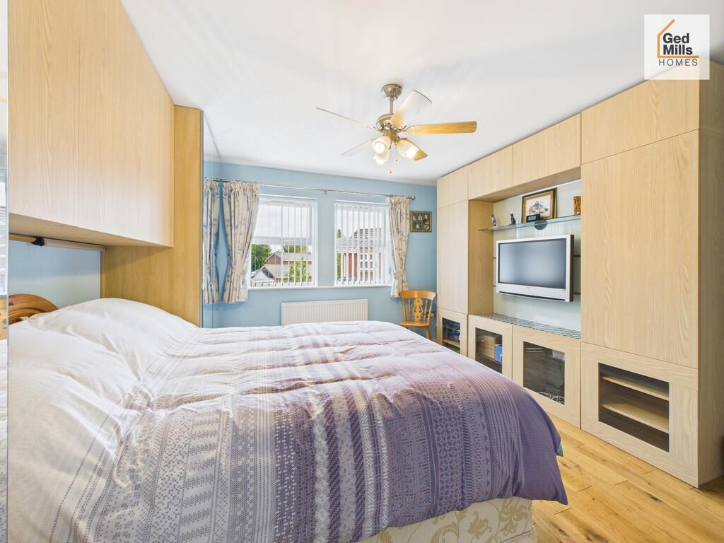 CAM04261G0-PR0083...