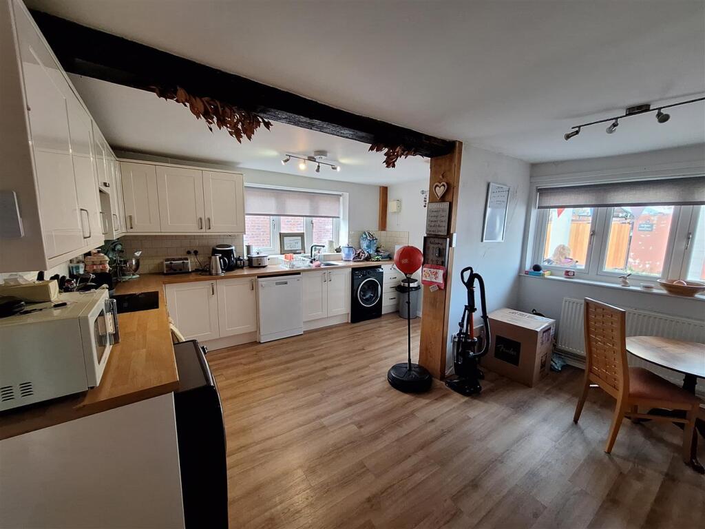 Kitchen/dining room