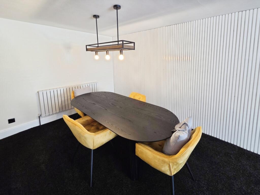pbox-bedroom-329729.jpg