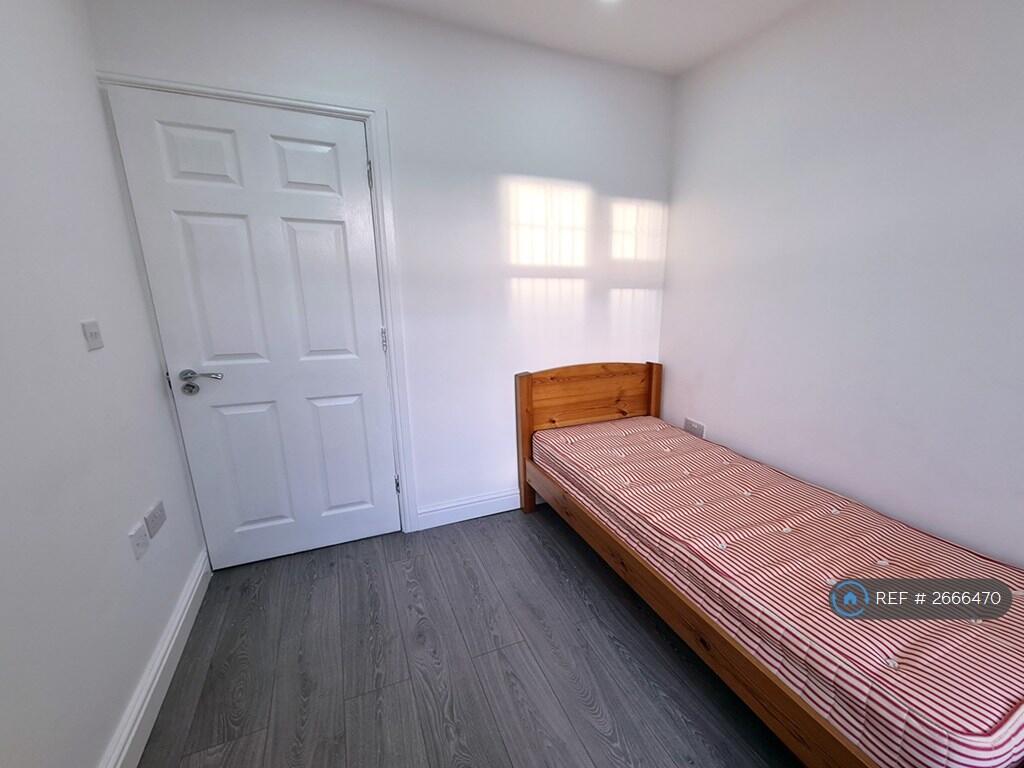 Bedroom 3 - Single Bed
