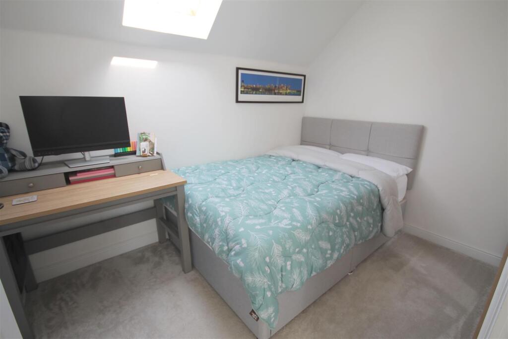 JW Bedroom 2.JPG