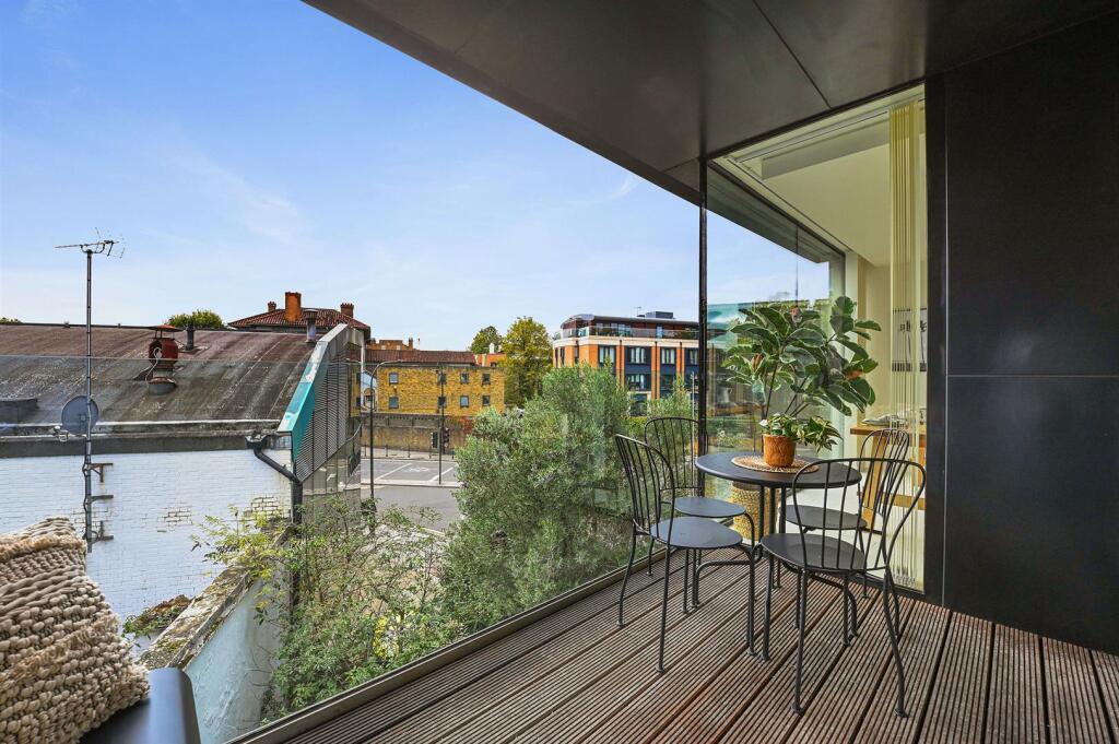 OL-LAT-Flat5LatitudeHouse-29.JPG