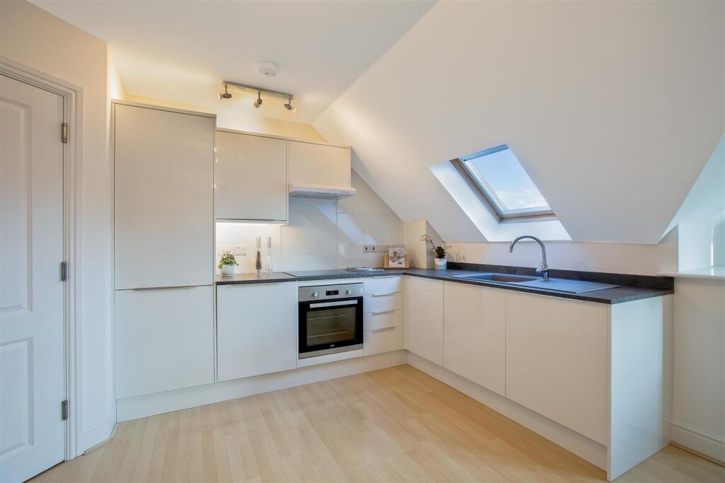 CONTEMPORARY KITCHEN.JPG