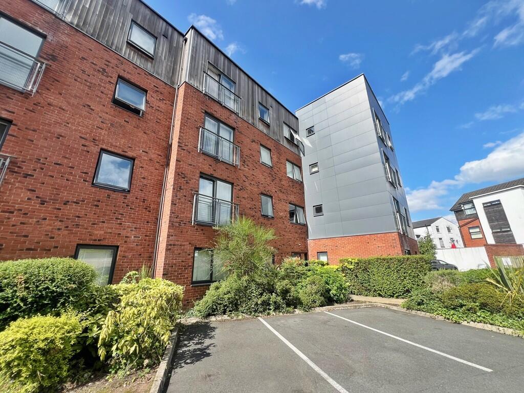 16 Dutton Court 8
