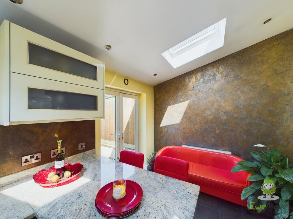 CAM01543G0-PR0090-STILL015