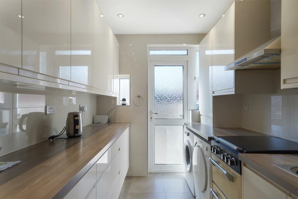 25 Carlton Avenue West - s5lQ93mZsXFxYEQJZo5k.jpg