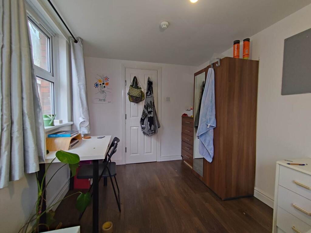 Bedroom 3 (2)