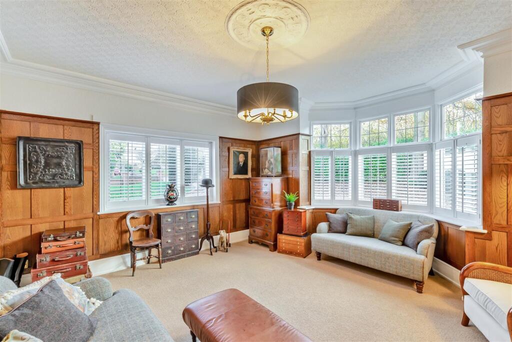 8670694-interior12.jpg