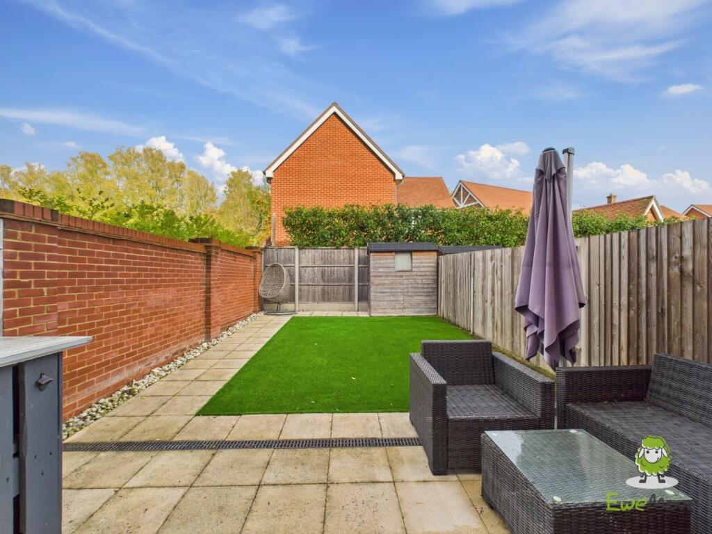 EweMove Estate Agents Basingstoke - Fishbourne Gar