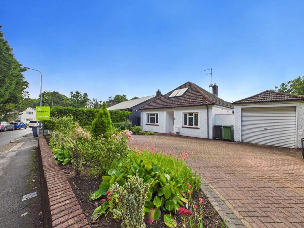 Detached Garage