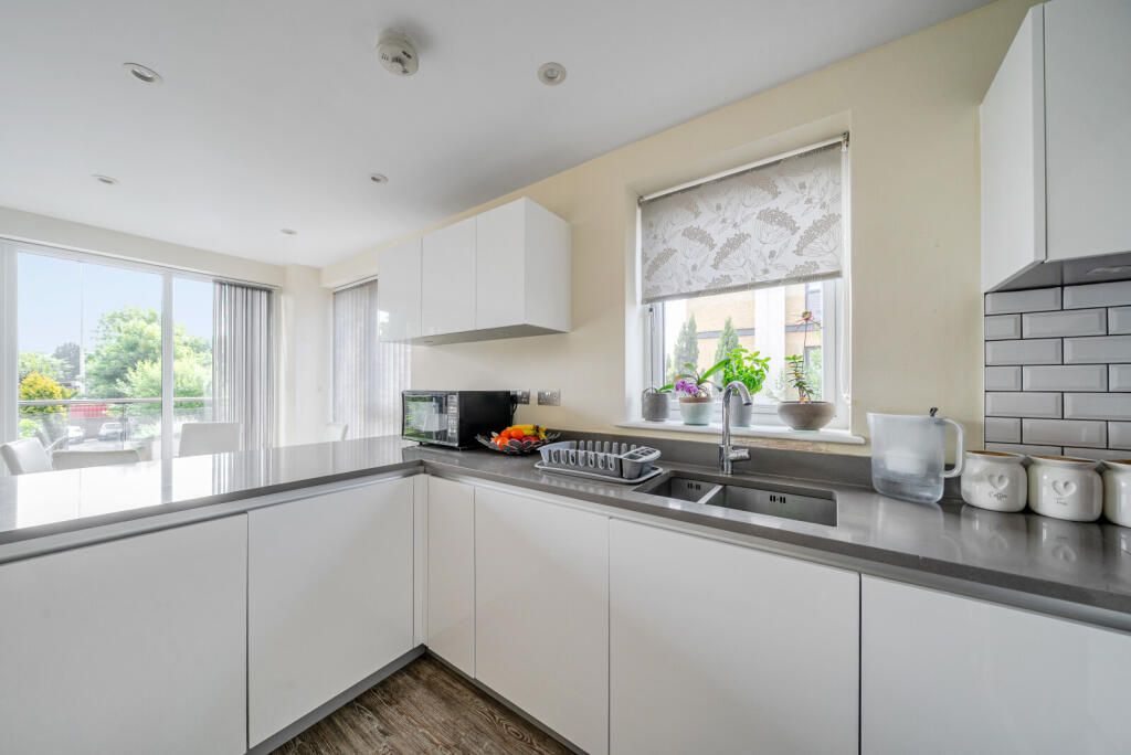 1298980-13-682ef7...