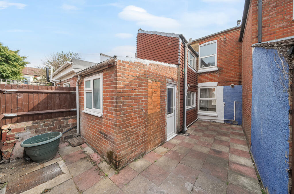 1336691-8-6895f51...