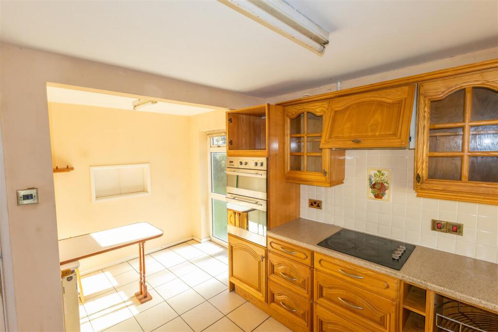 Ashton Way-06 - t.jpeg