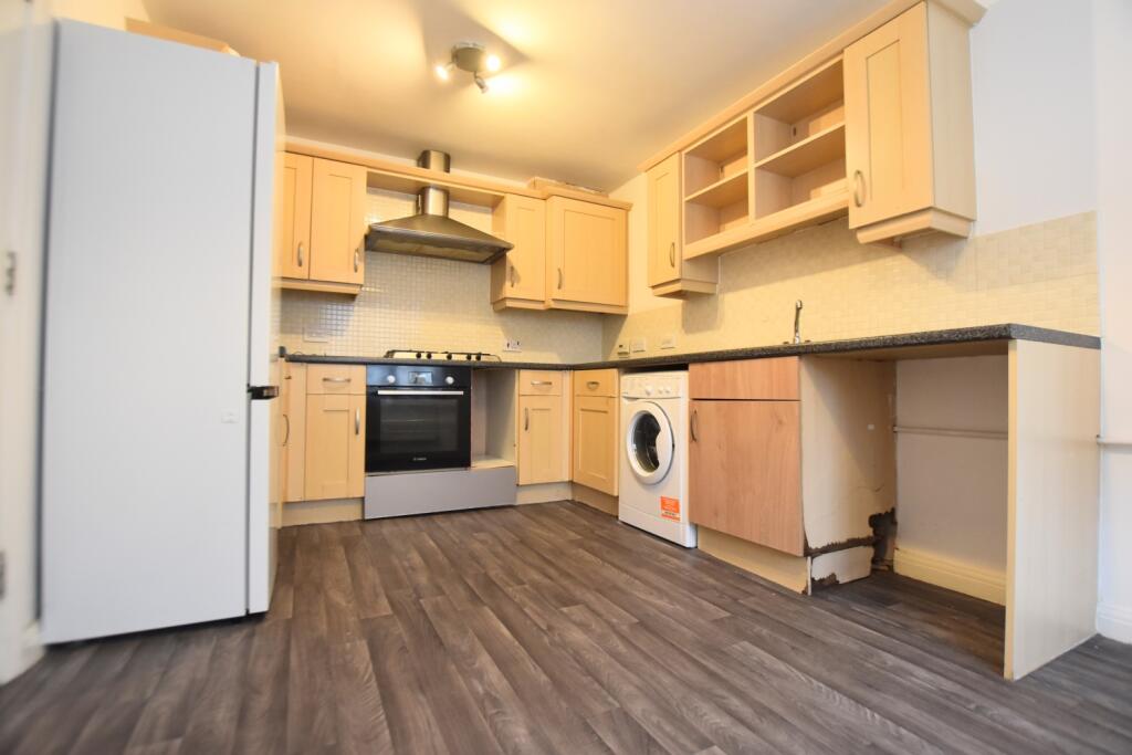 3 Whittington Chase kitchen