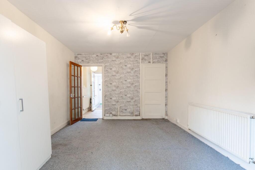 flat 1 bedroom-2.jpg