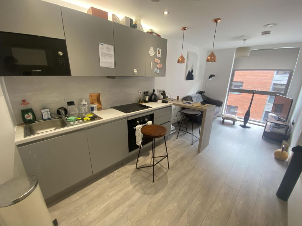 palatinegsdje84438, 16 HS Living room.jpg