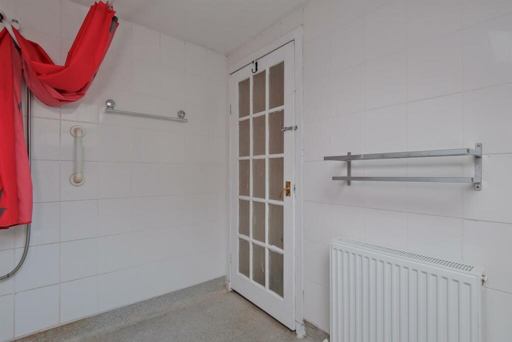 031-76 Hirst Road Harthill, ML7 5TL.jpg