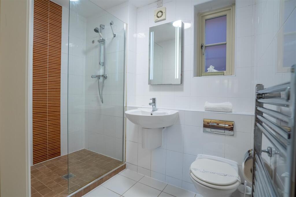 Apartment 2 NHM-10.jpg