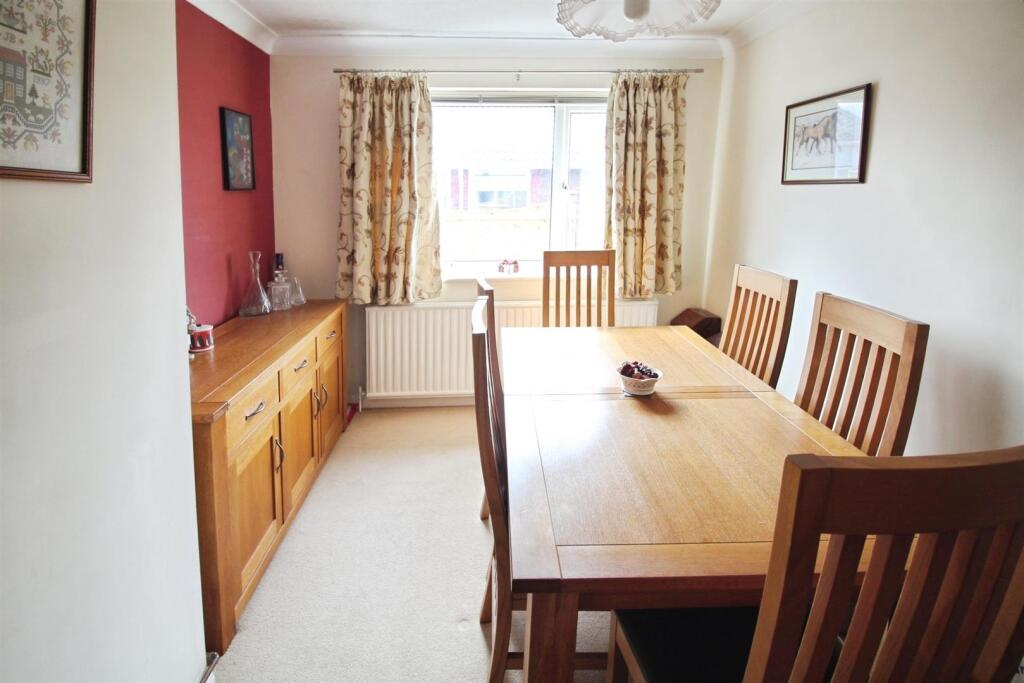 Bedroom 3/dining room