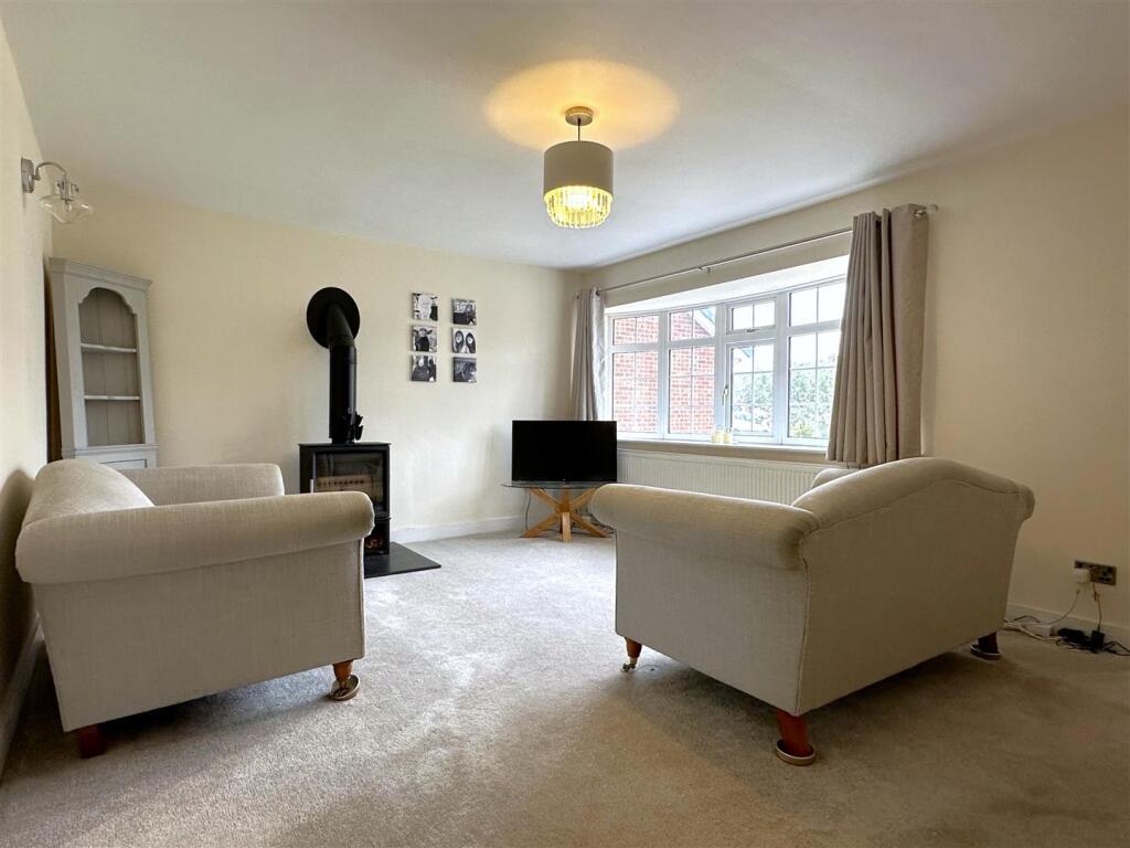 Large Living Room 484