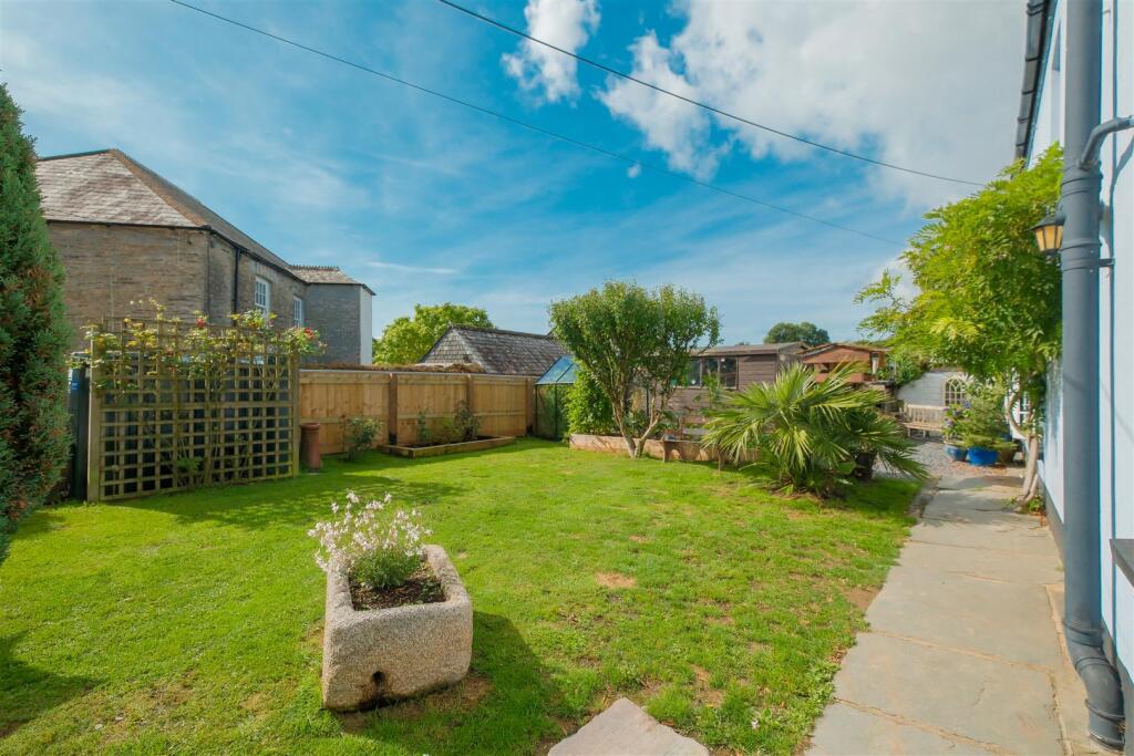 Parry Tideford Outside and extra room-13.jpg