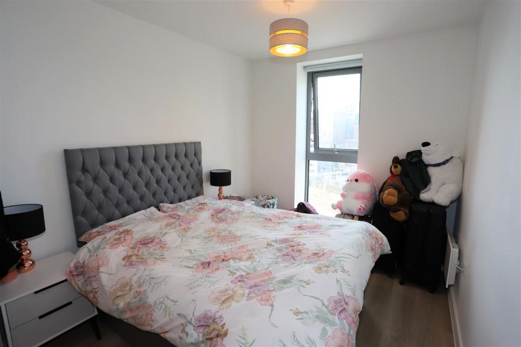 Bedroom 2.JPG