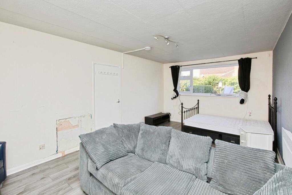 Lounge/Bedroom