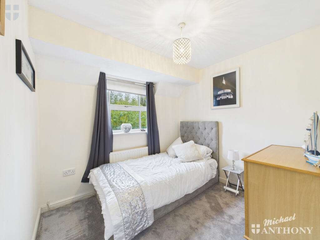 CAM03218G0-PR0781-STILL010