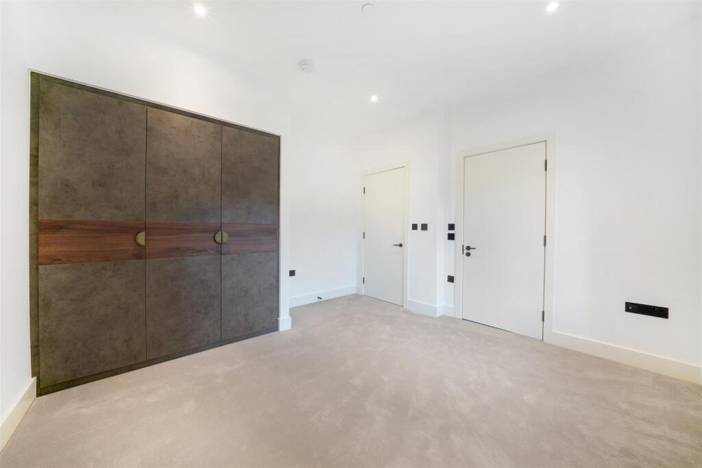 2 Viridis Apartments, 1 Monarch Square - ydM7cVMTv